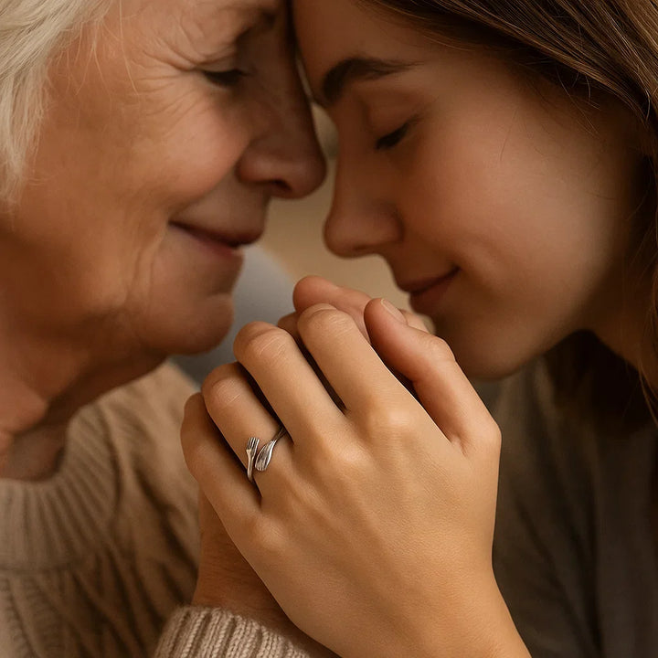 Lisslune | Embrace Ring - Always Close and Connected