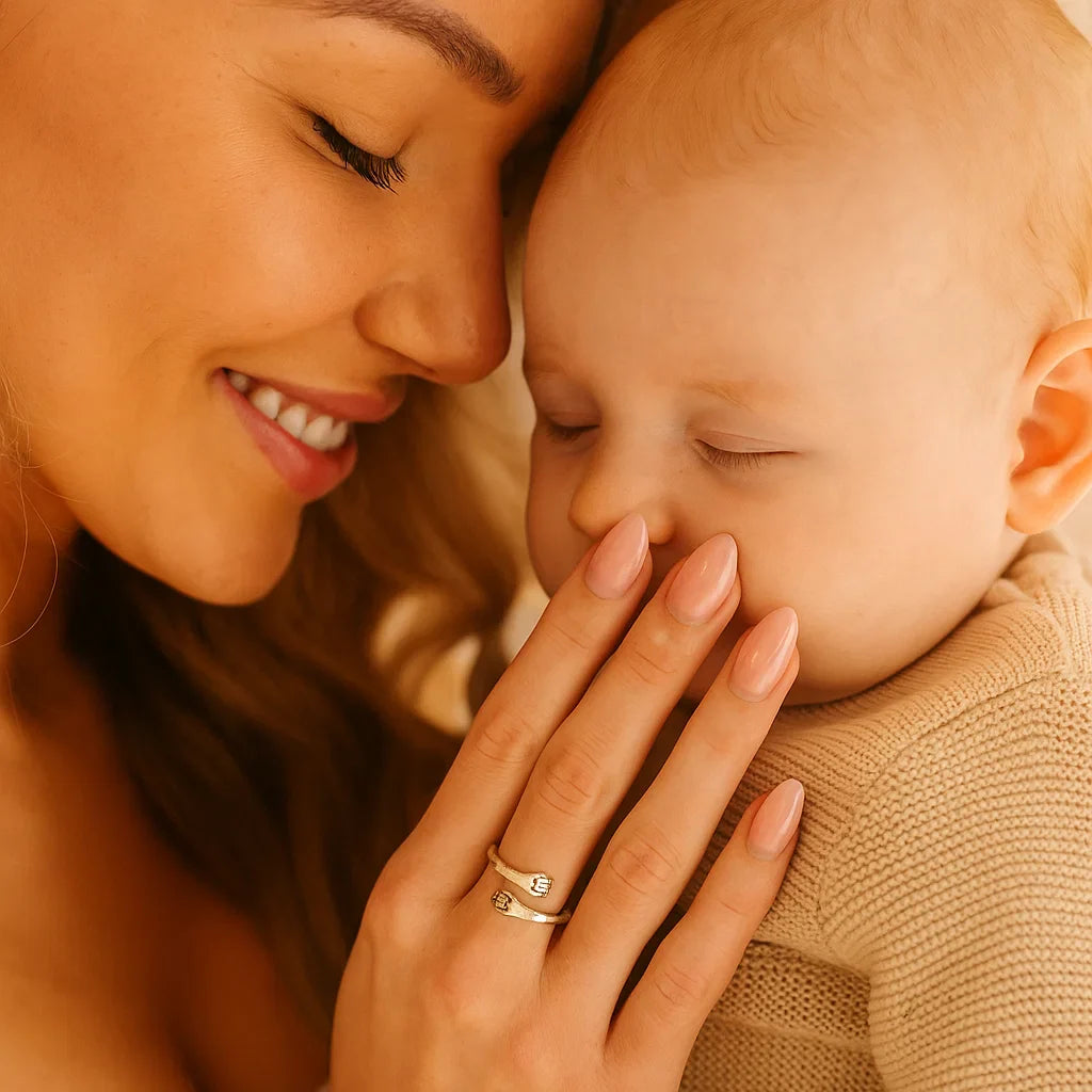 Lisslune | Embrace Ring - Always Close and Connected
