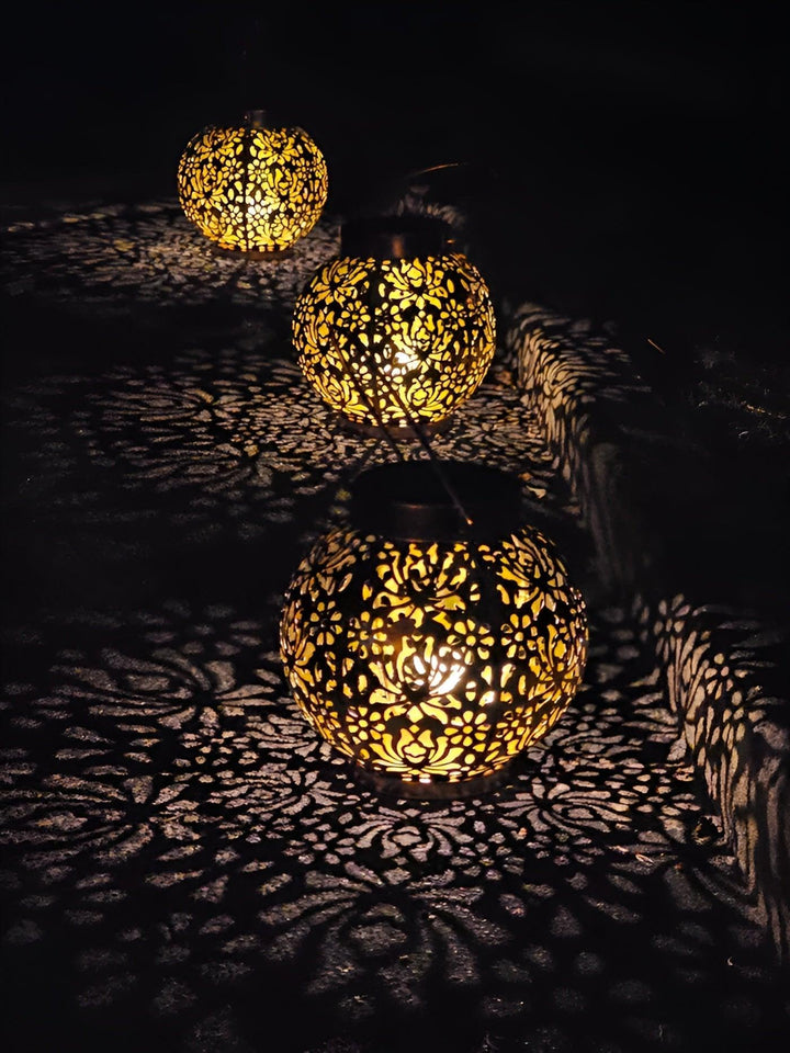 Lisslune | AquaGlow – Waterproof Solar LED Garden Hanging Light