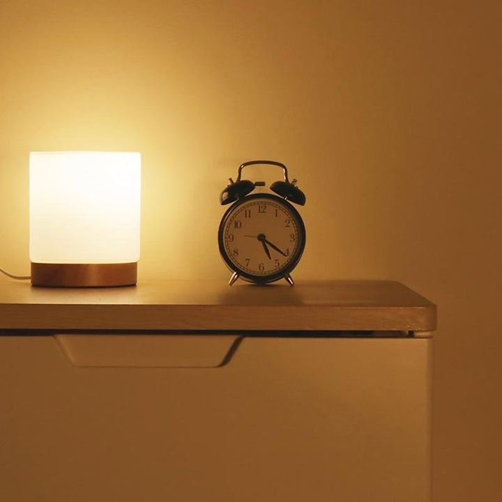 Lisslune | Minimalistic table lamp with touch function and 360° lighting