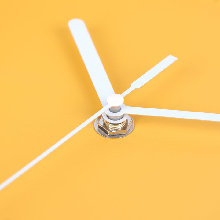 Lisslune | Minimalistic 3D Tick Marks Wall Clock