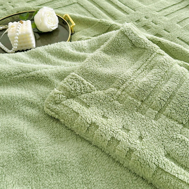Lisslune | Plaid Embossed Grid Pattern Winter Blanket