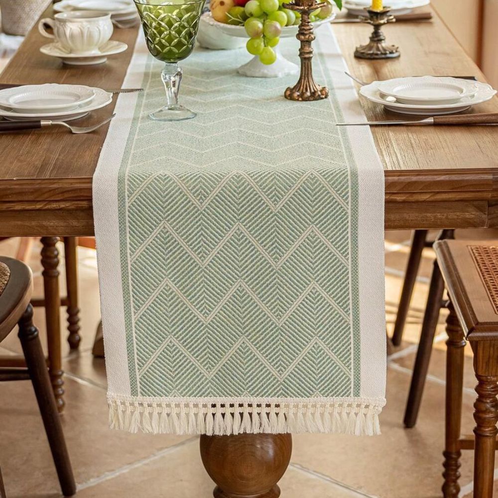 Lisslune | Zigzag Loom Table Runner