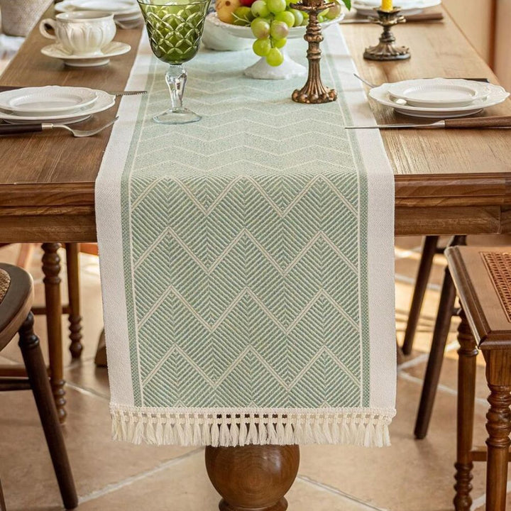 Lisslune | Zigzag Loom Table Runner