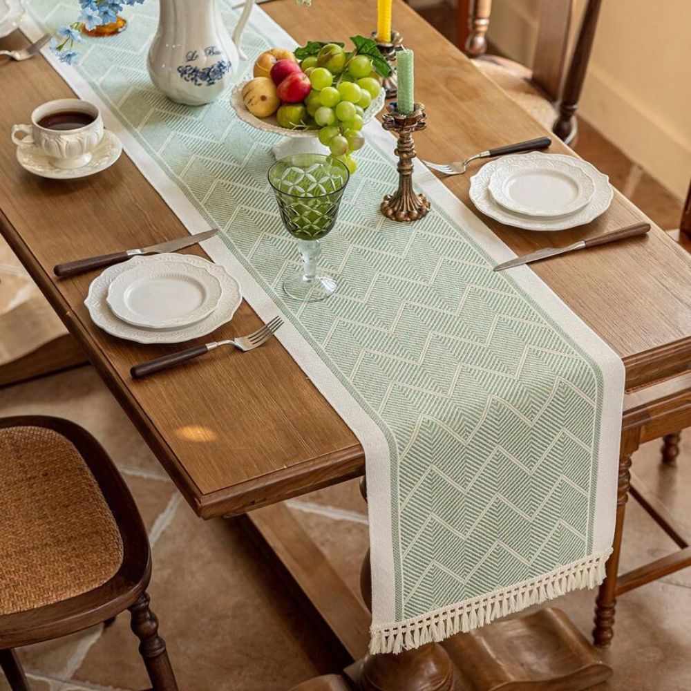 Lisslune | Zigzag Loom Table Runner