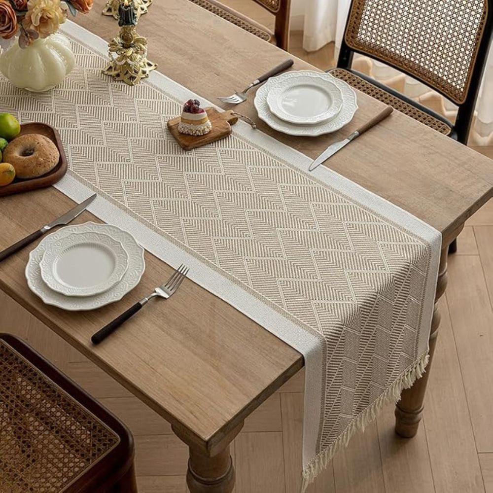 Lisslune | Zigzag Loom Table Runner