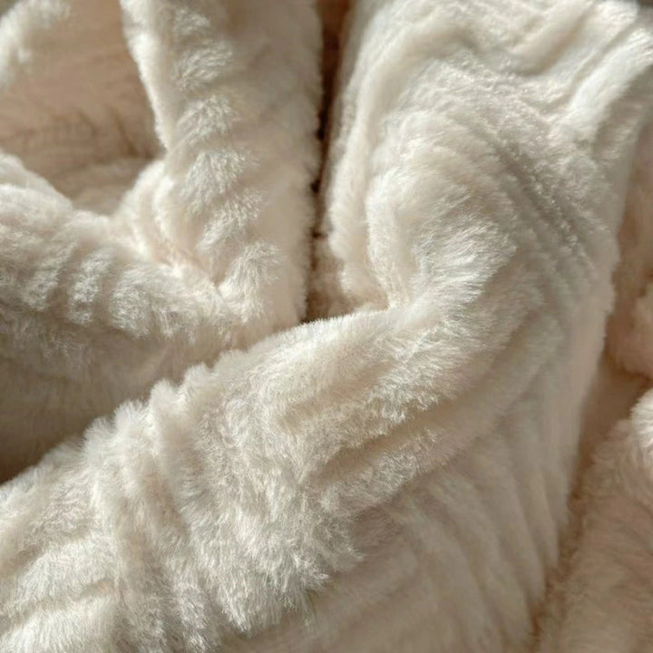 Lisslune | Seraphina Soft Jacquard Rabbit Plush Blanket