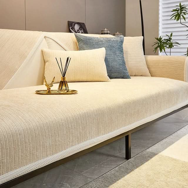 Lisslune | Auraea - Sophisticated protection for your sofa