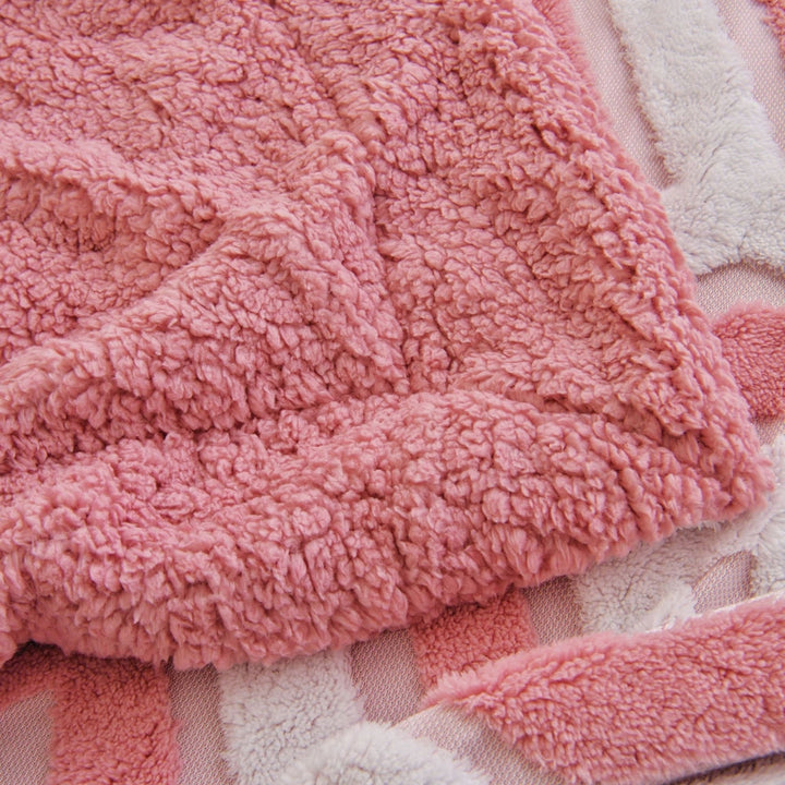 Lisslune | Zyra Double Layer Geometric Throw Blanket
