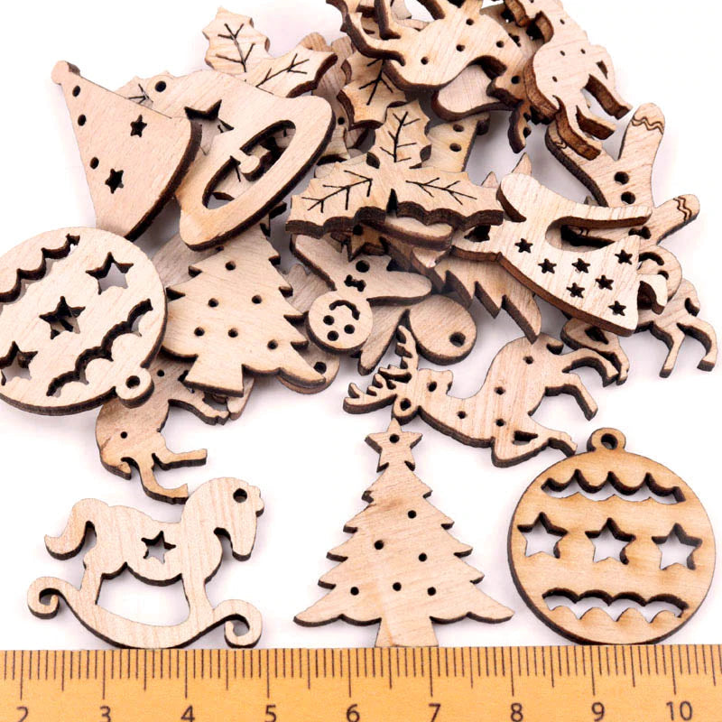 Lisslune | Wooden Winter Happy Christmas Ornaments