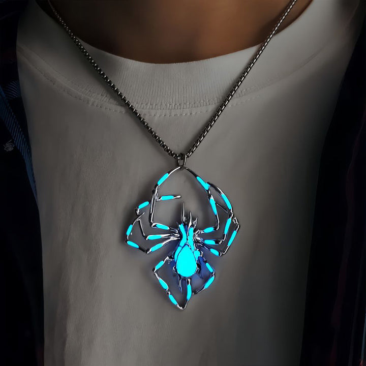 Lisslune | Glow-in-the-Dark 3D Spider Necklace
