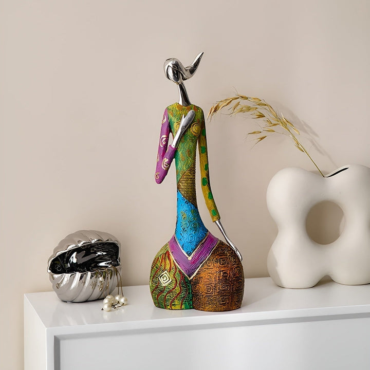 Lisslune | SculptaLume – Elegant resin statue for stylish home decor