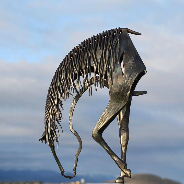Lisslune | Kiss Horse Sculpture