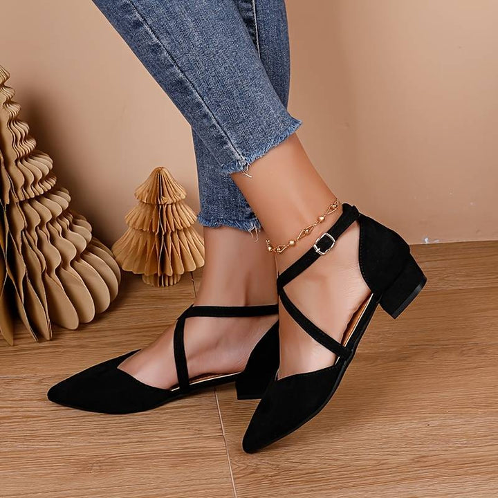Lisslune | Fashionable Flat Shoes in a Solid Color Design for Women