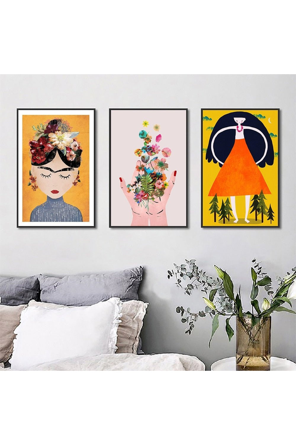 Lisslune | Hands Art Poster