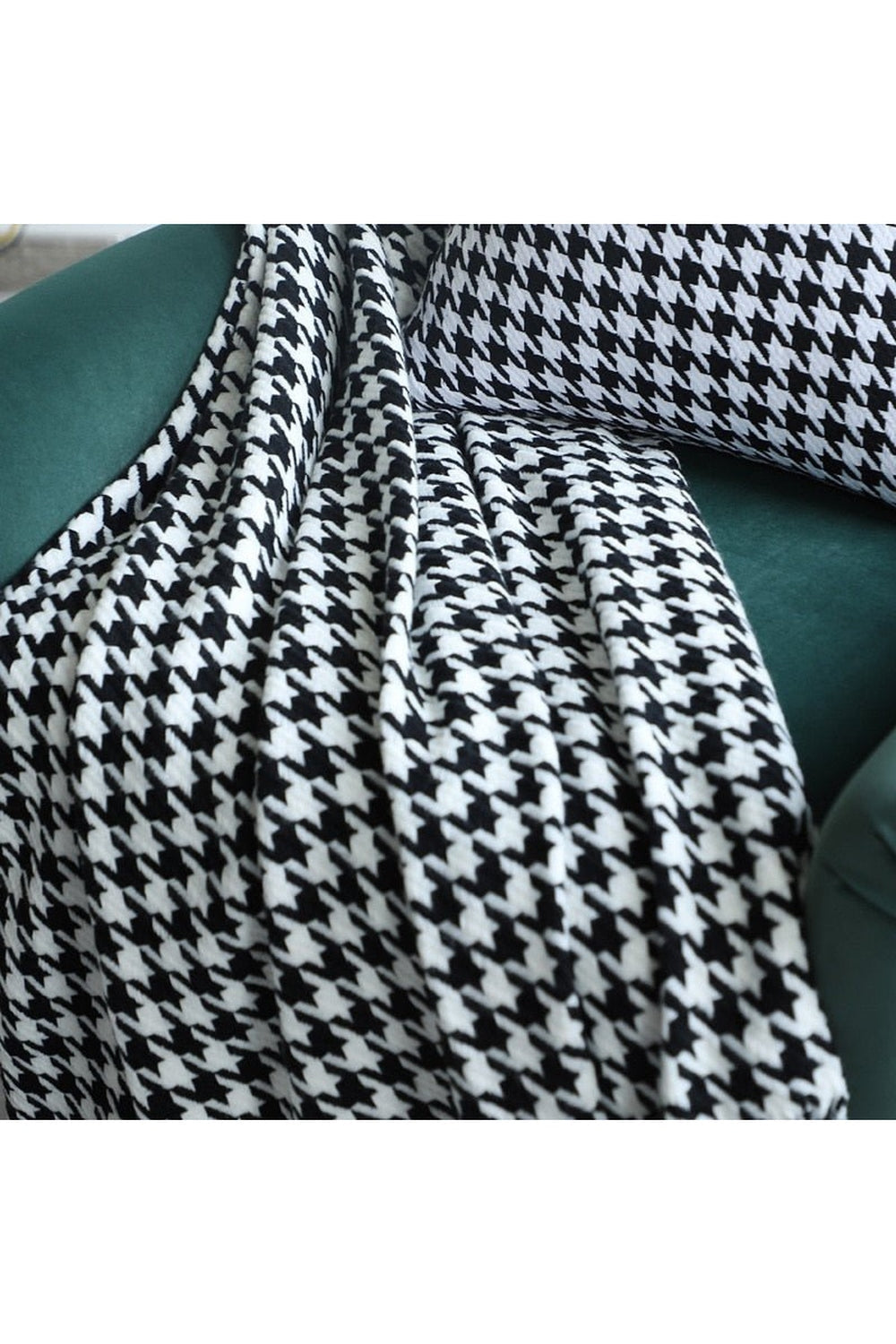 Lisslune | Black White Blanket