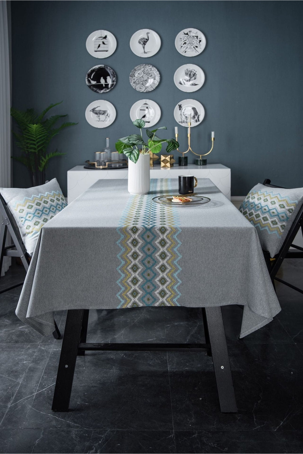 Lisslune | Gray Elegant Tablecloth