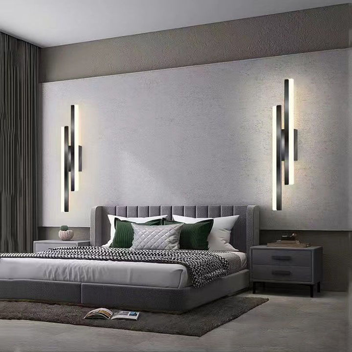 Lisslune | Alana Wall Lamp in Black and Gold Elegant and durable