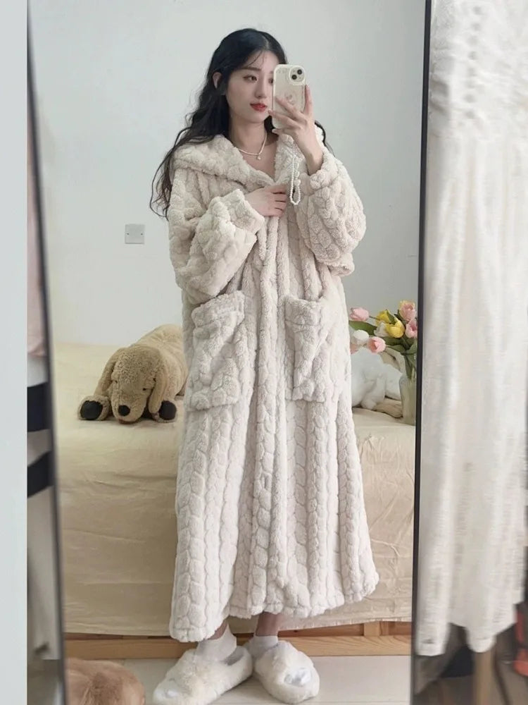 Lisslune | Amy Nightfall Robe – Soft women's robe with hood and pockets