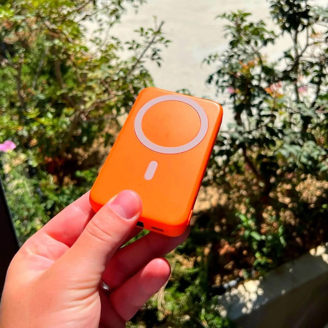 Lisslune | Magnetic Wireless Power Bank – Compact and Powerful for Smartphones