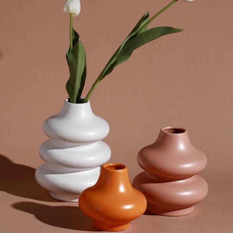 Lisslune | AREVA – Elegant ceramic vase for stylish accents