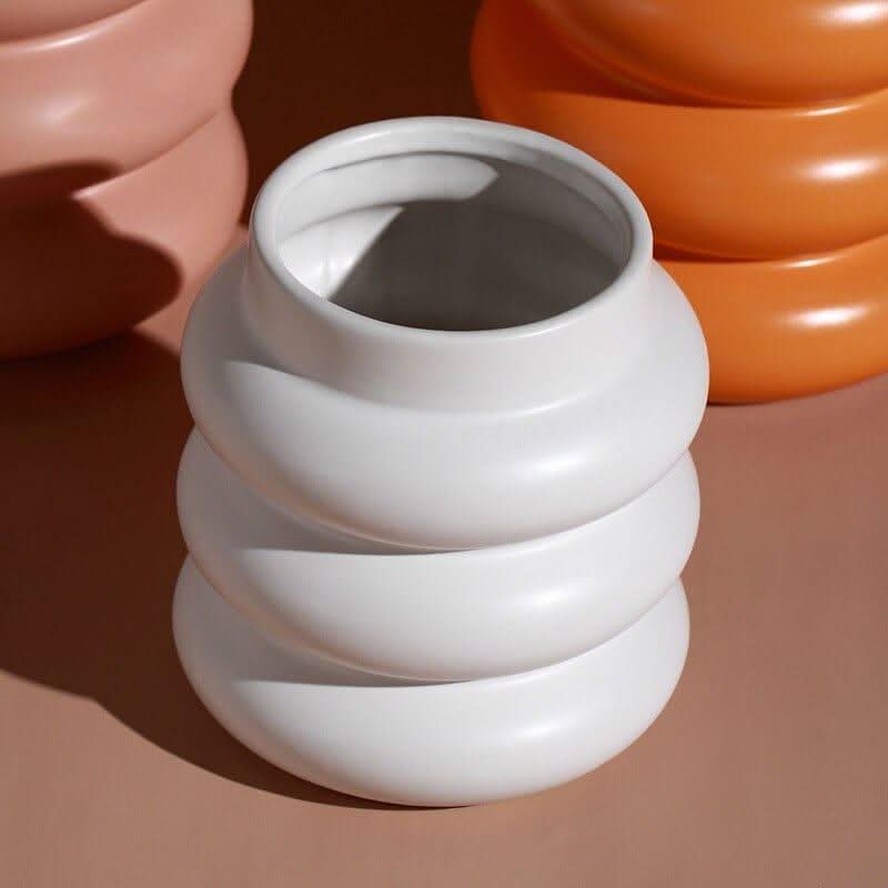Lisslune | AREVA – Elegant ceramic vase for stylish accents