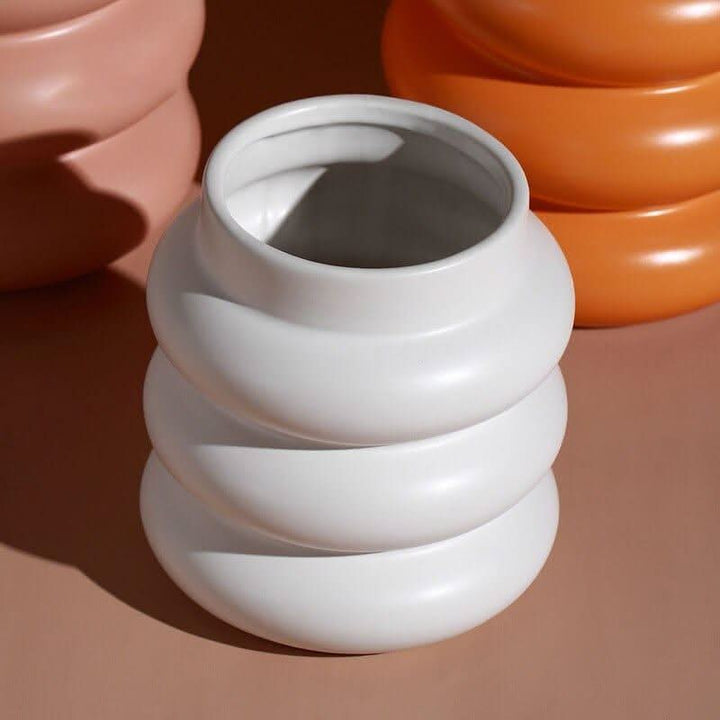 Lisslune | AREVA – Elegant ceramic vase for stylish accents