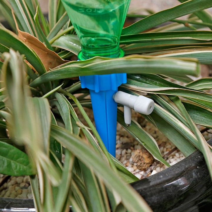 Lisslune | GrowSmart Spike – Adjustable Automatic Watering System with Bottle Recycle Feature