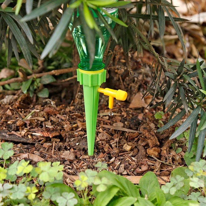 Lisslune | GrowSmart Spike – Adjustable Automatic Watering System with Bottle Recycle Feature