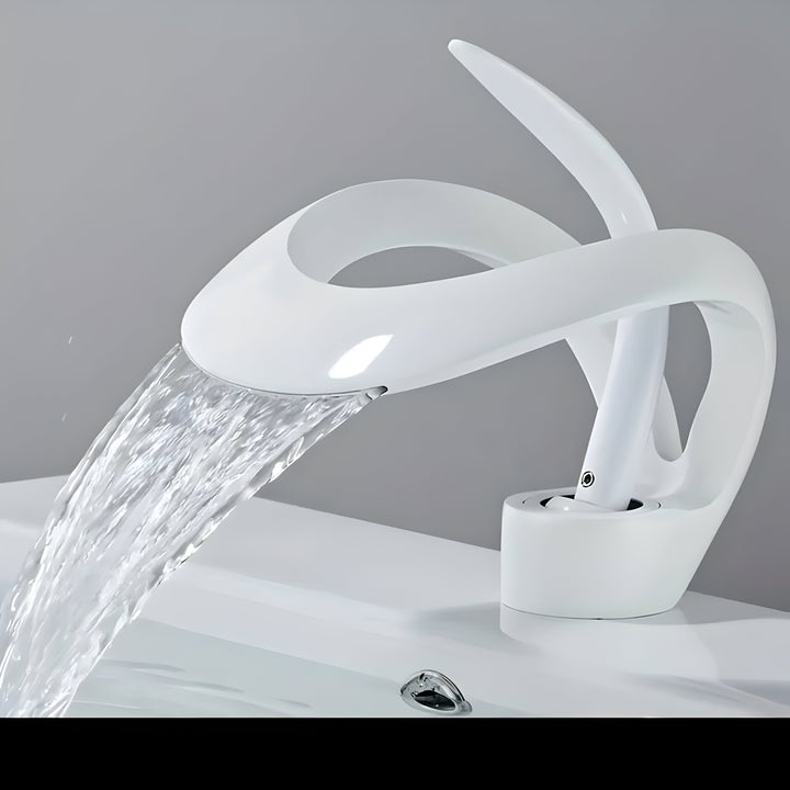 Lisslune | AquaGleam – Minimalist Bathroom Basin Tap
