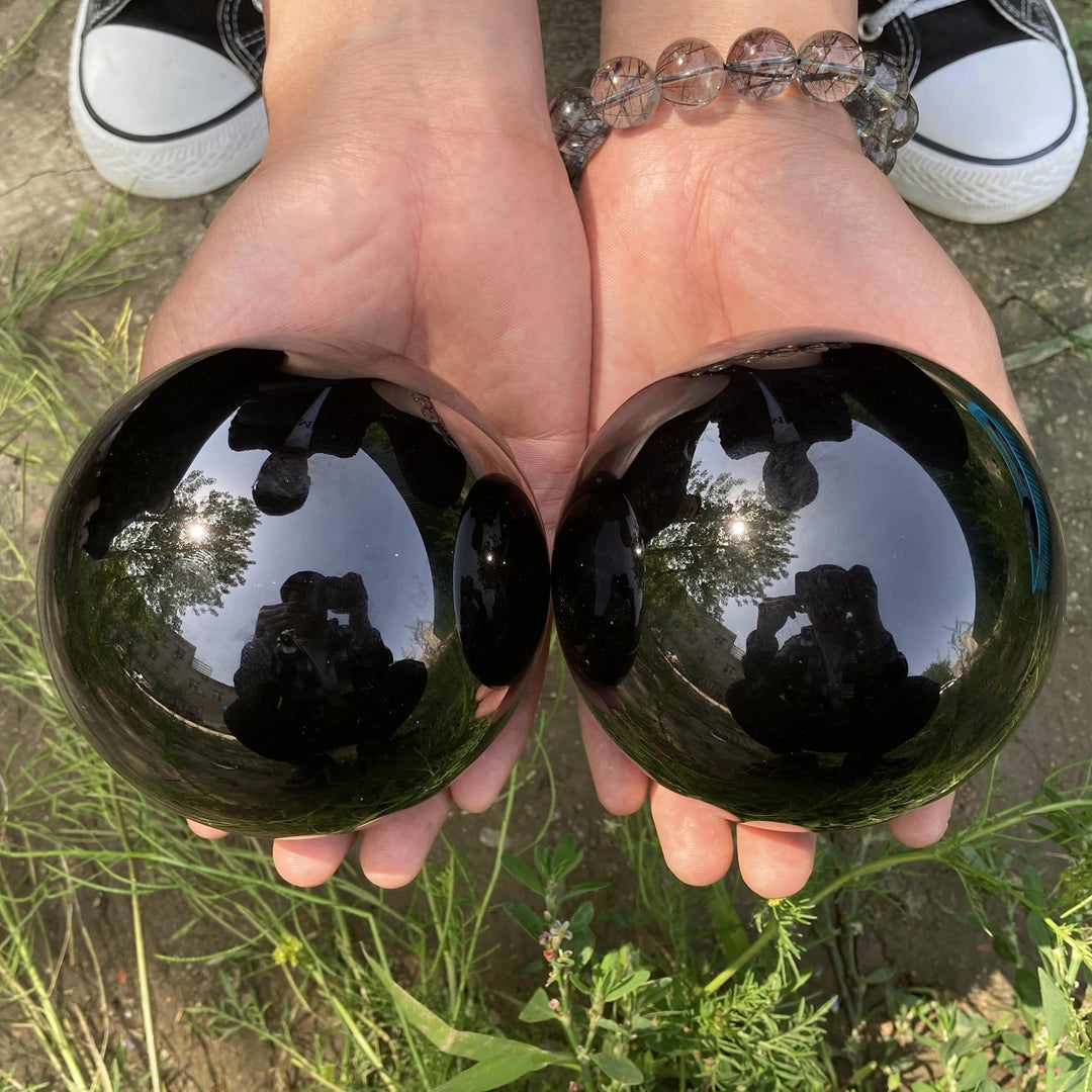 Lisslune | Obsidian Crystal Ball Decoration