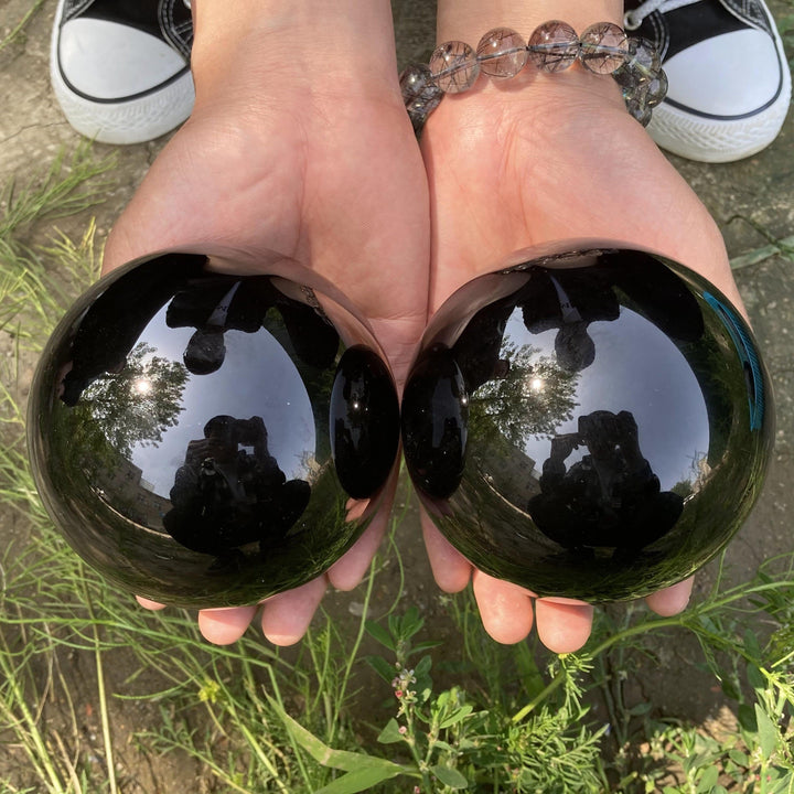 Lisslune | Obsidian Crystal Ball Decoration