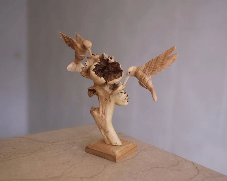 Lisslune | Hummingbird Feeding on a Flower, Handmade Sculpture