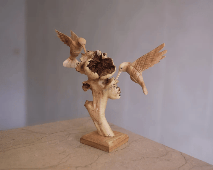 Lisslune | Hummingbird Feeding on a Flower, Handmade Sculpture
