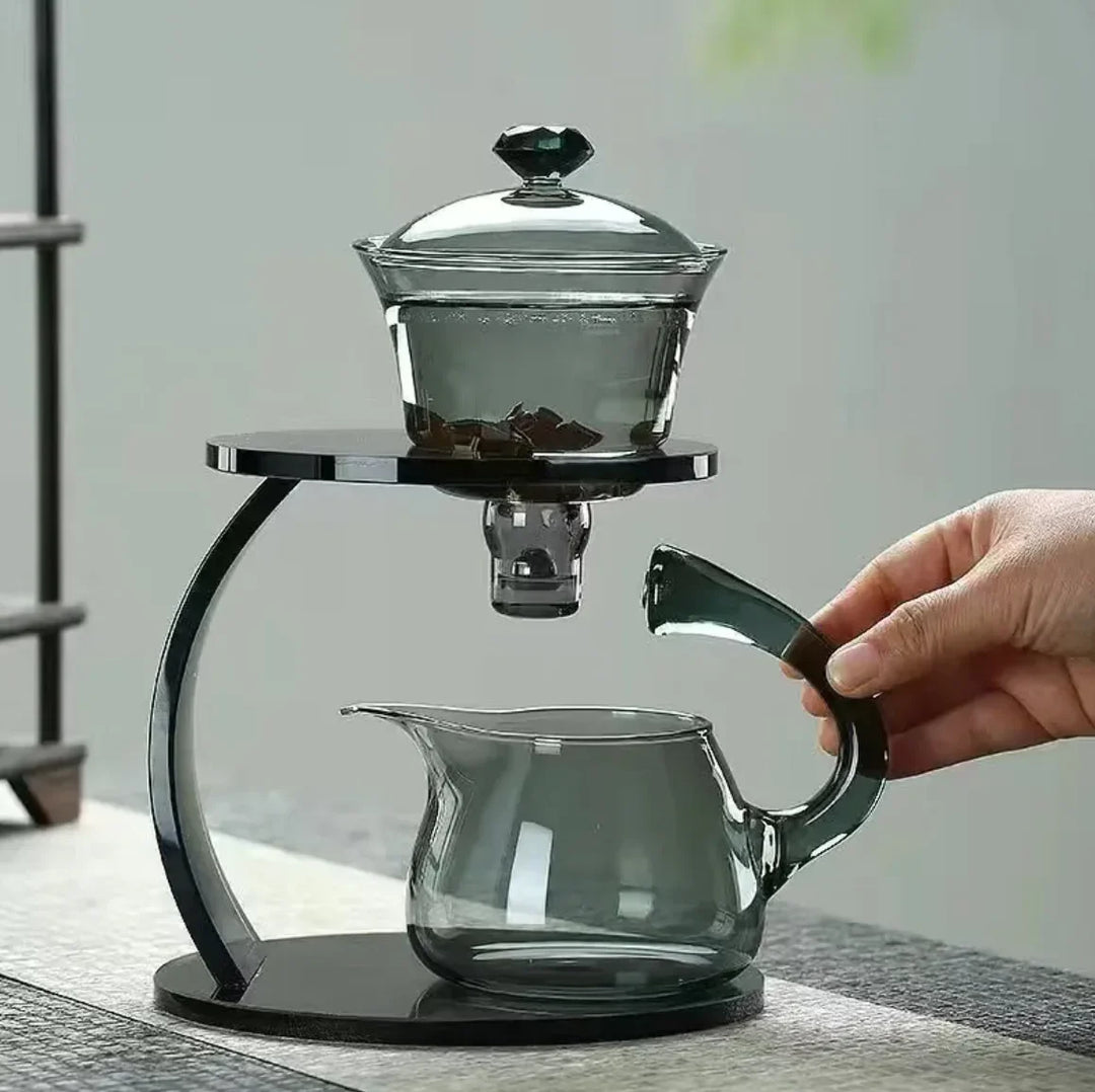 Lisslune | lounging teapot made of glass
