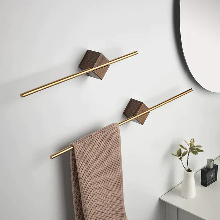 Lisslune | Bath towel holder!