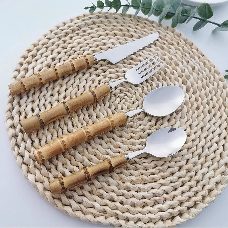Lisslune | Bamboo Handle Cutlery Set Made of Stainless Steel