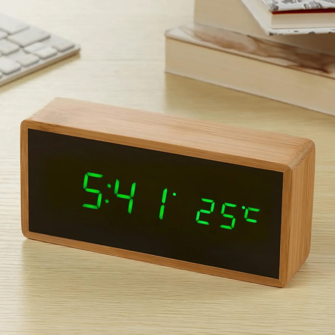 Lisslune | BambooTime - LED alarm clock made of bamboo