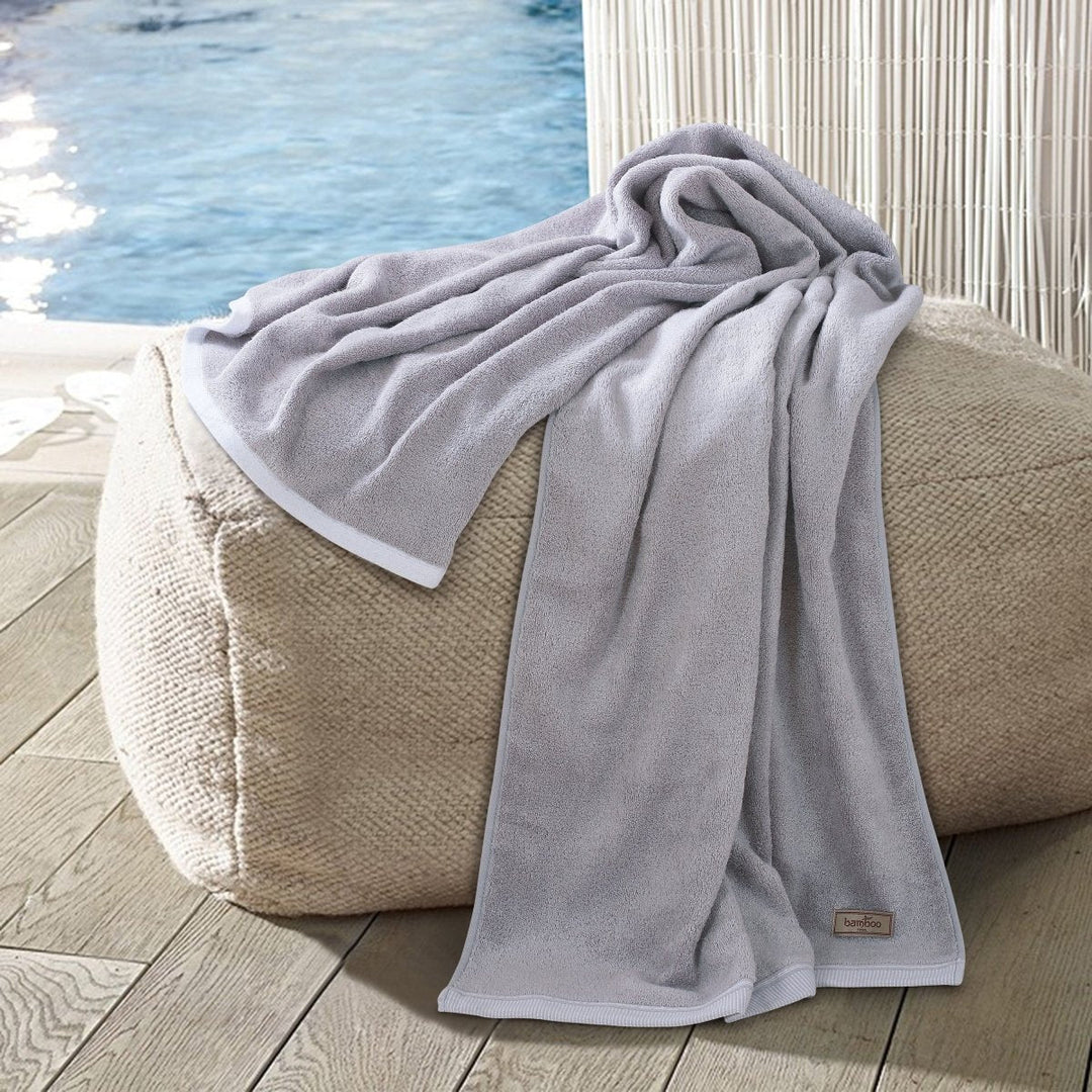Lisslune | Bambora Plush Bath Towel | Extra-soft bamboo fabric for spa, gym, and home use