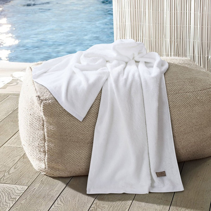 Lisslune | Bambora Plush Bath Towel | Extra-soft bamboo fabric for spa, gym, and home use