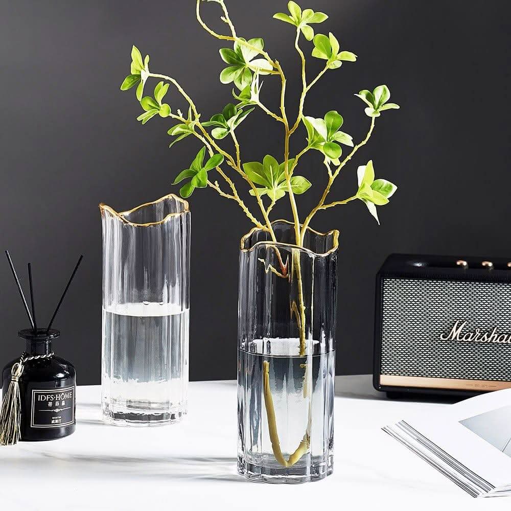 Lisslune | CASSINA – Elegant ceramic vase for stylish living spaces