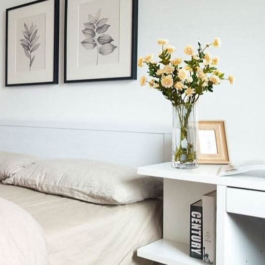 Lisslune | CASSINA – Elegant ceramic vase for stylish living spaces