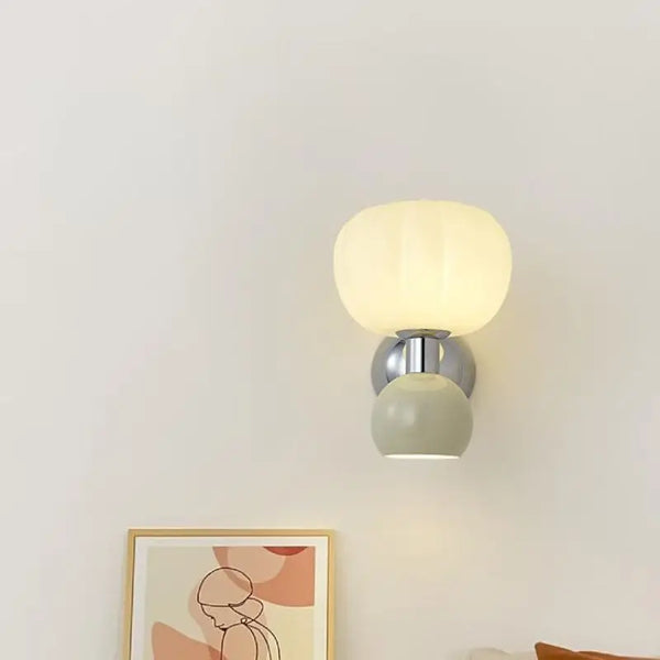 Lisslune | Soft LED V-Wall Lamp