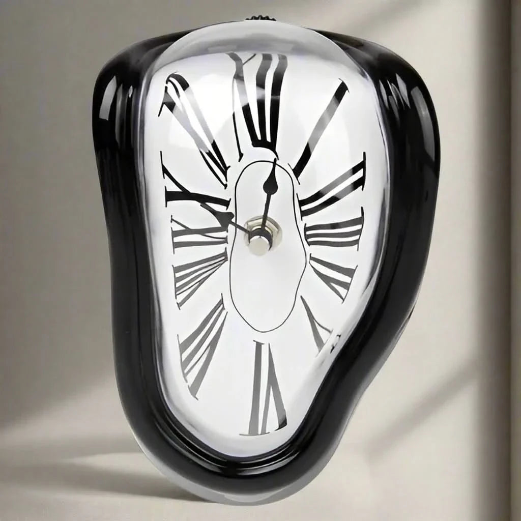 Lisslune | Cali - Surrealistic dripping wall clock