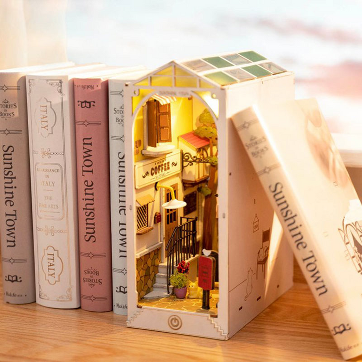 Lisslune | 3D Wooden Book Nook Puzzle