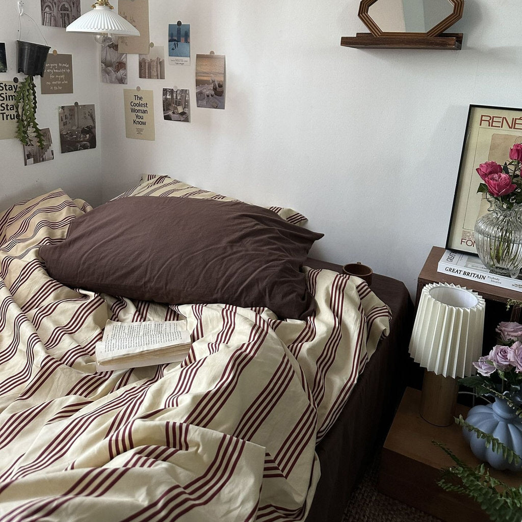 Rynx | Beige & Brown Vintage Striped Bedding Set