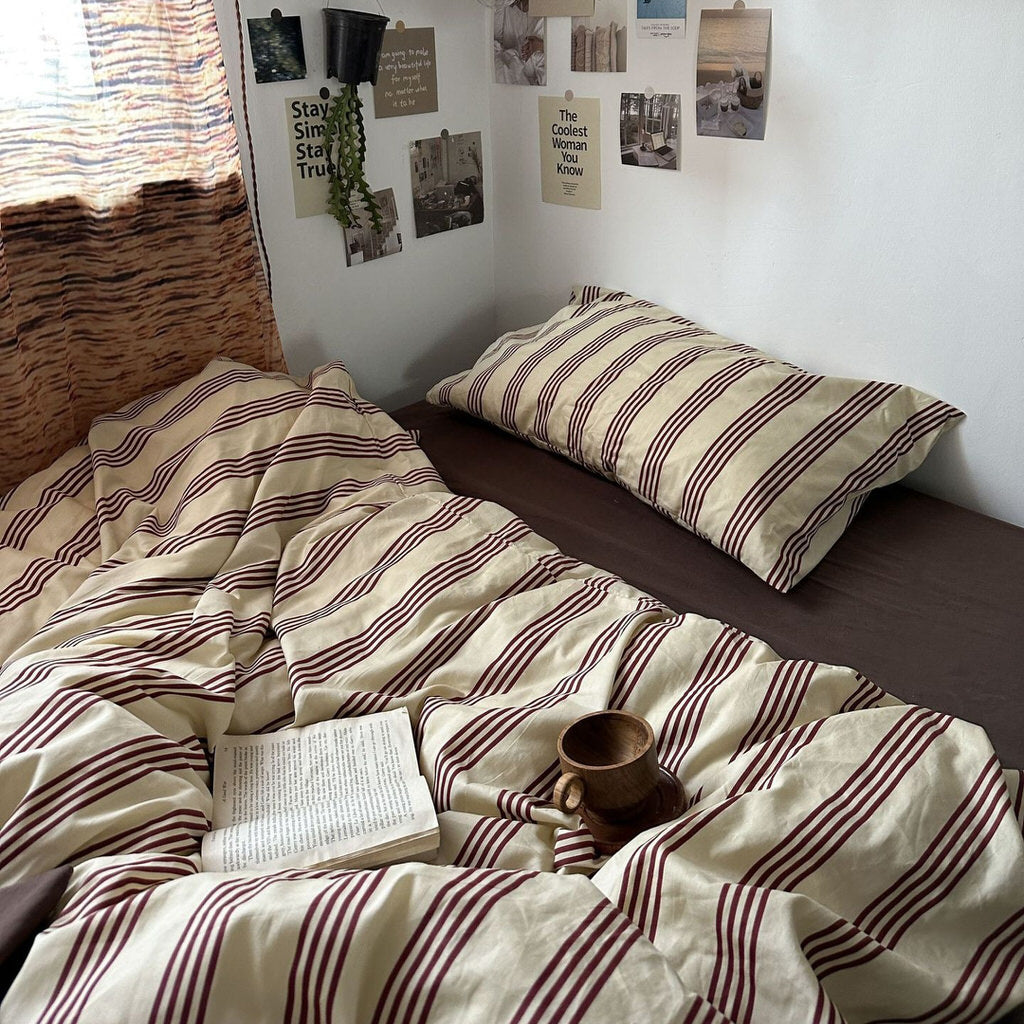 Rynx | Beige & Brown Vintage Striped Bedding Set