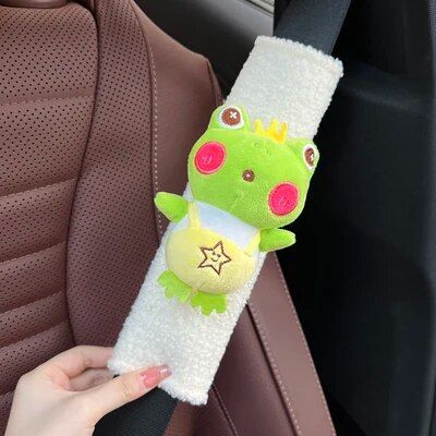 Lisslune | Plush Heart Frog Car Seatbelt Shoulder Pad