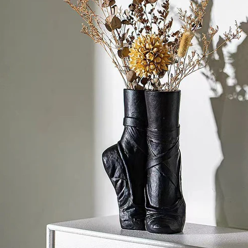 Lisslune | Elegant ballet-inspired ceramic flower vase