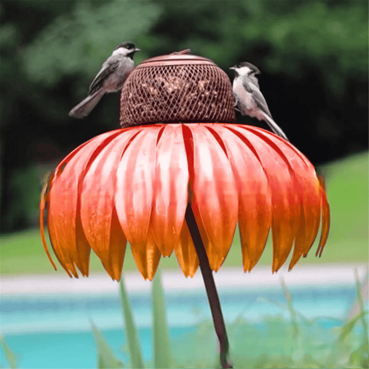 Lisslune | BloomFeast – Elegant cone-shaped feeder that blends with garden flowers.